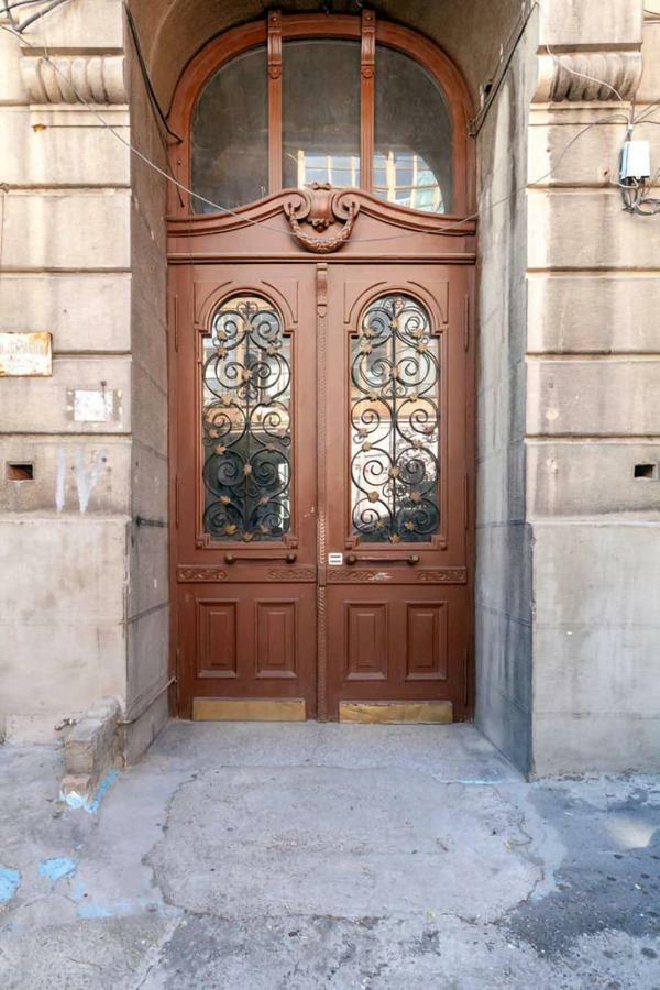 Cozy Studios On Freedom Square Tbilisi Exterior photo