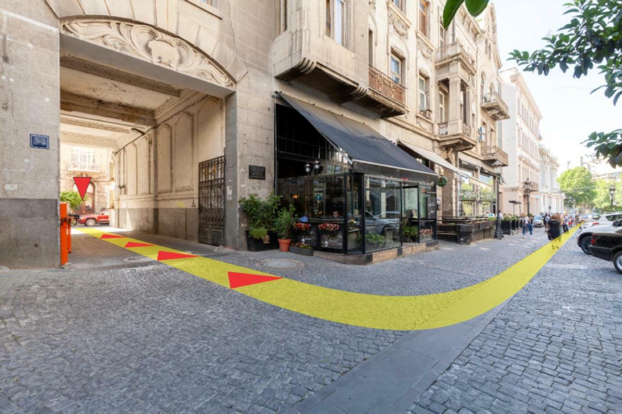Cozy Studios On Freedom Square Tbilisi Exterior photo